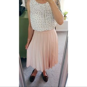 ✌️Banana Republic pink pleated skirt